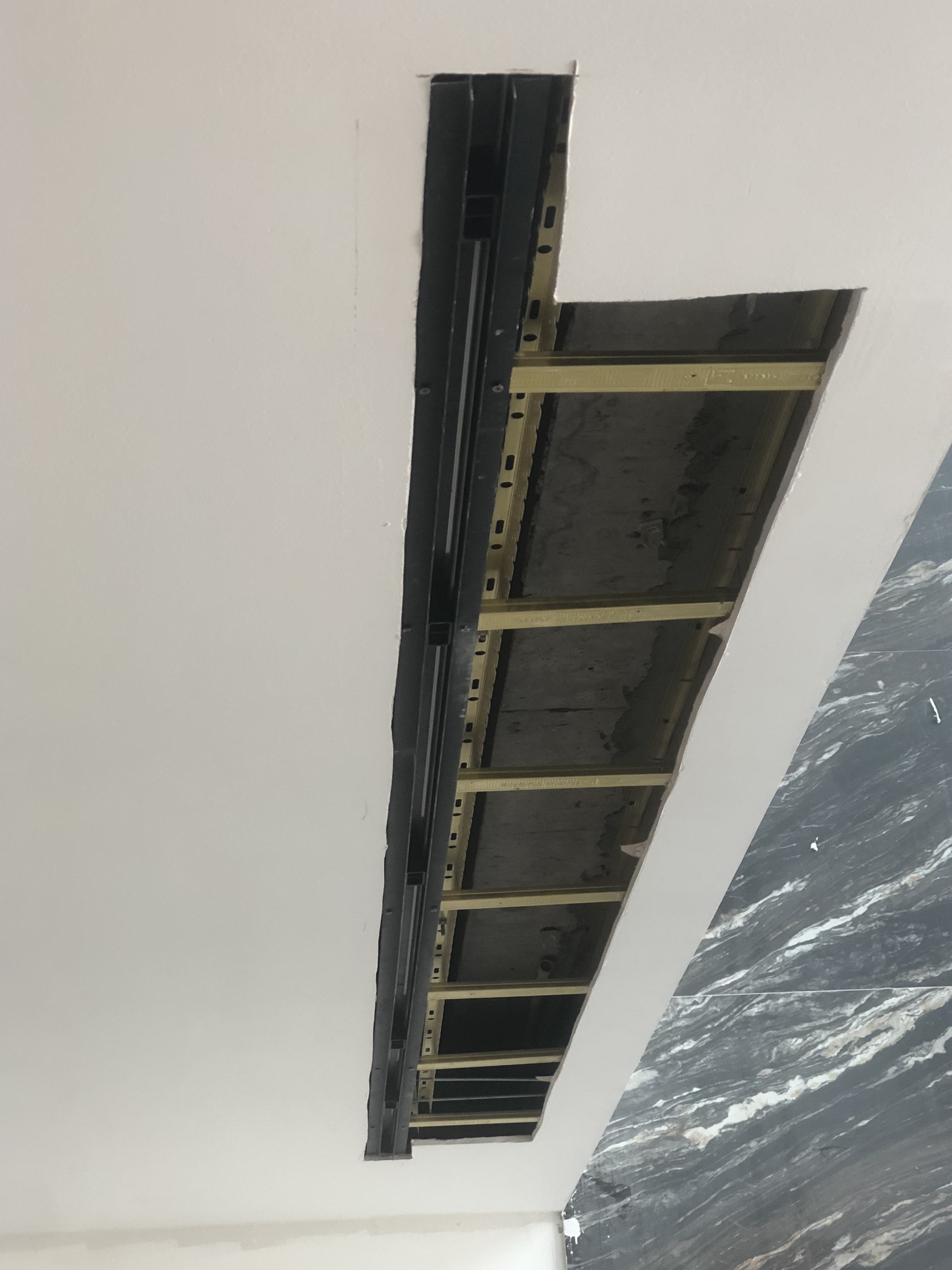 Thi công đèn ray nam châm liolight